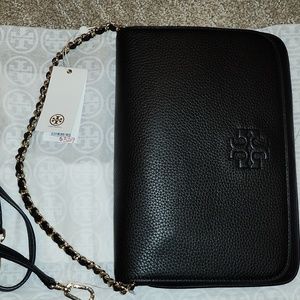 BNWT Tory Burch black Thea clutch with 2 straps